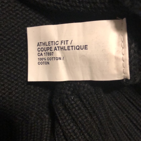 Men’s Gap turtle neck sweater. - Picture 2 of 5